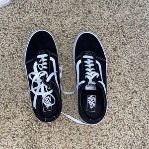 BRAND NEW vans lace ups